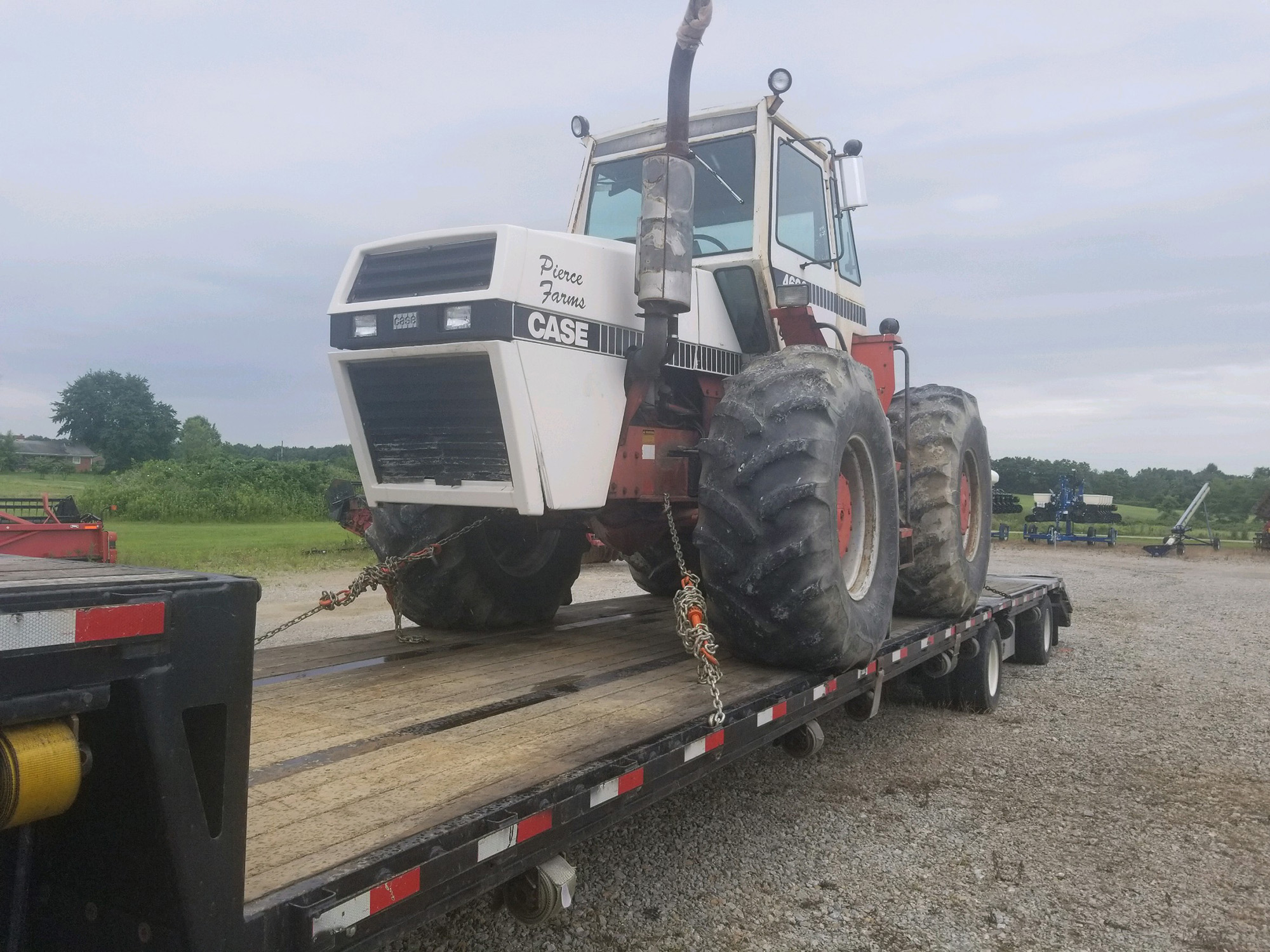 Transporting Case 4690 Tractor